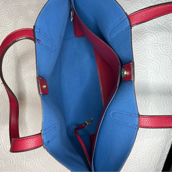 Chic Red Leather Tote Bag - Picture 5 of 10